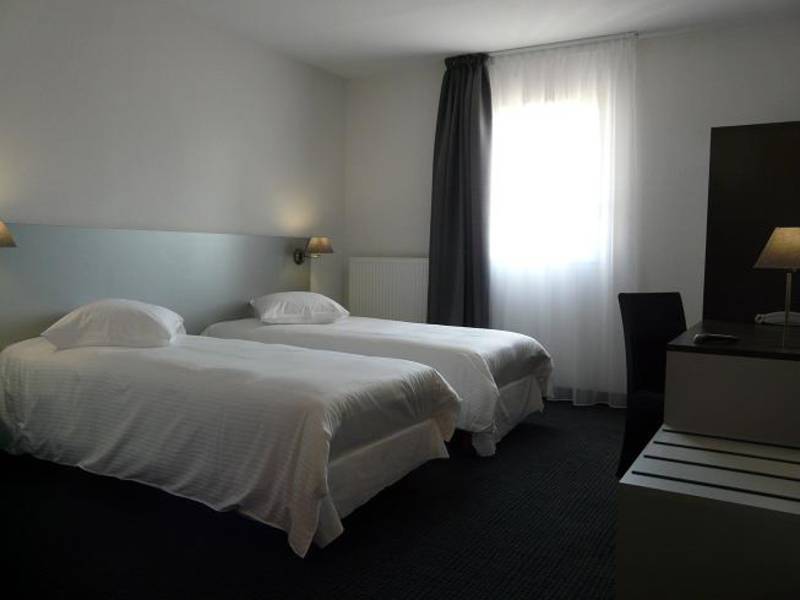 The Originals City, Hotel Acadine, Le Neubourg Buitenkant foto