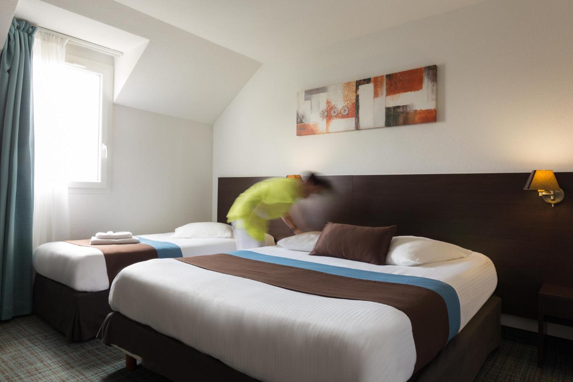 The Originals City, Hotel Acadine, Le Neubourg Buitenkant foto