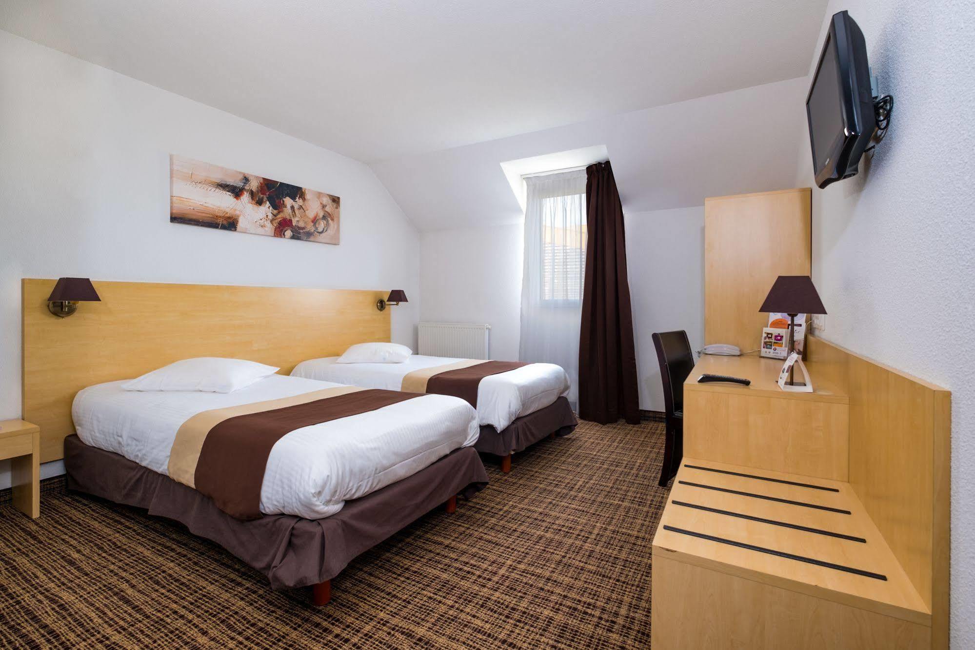 The Originals City, Hotel Acadine, Le Neubourg Buitenkant foto